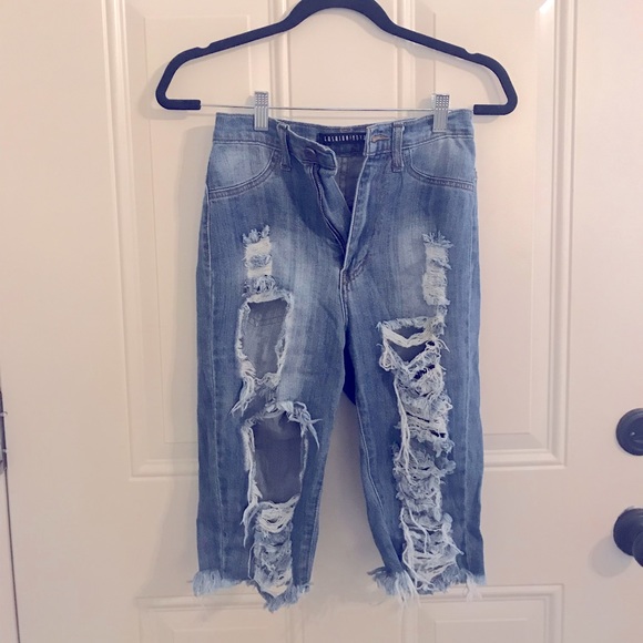 Fashion Nova Jean Shorts - Picture 5 of 7